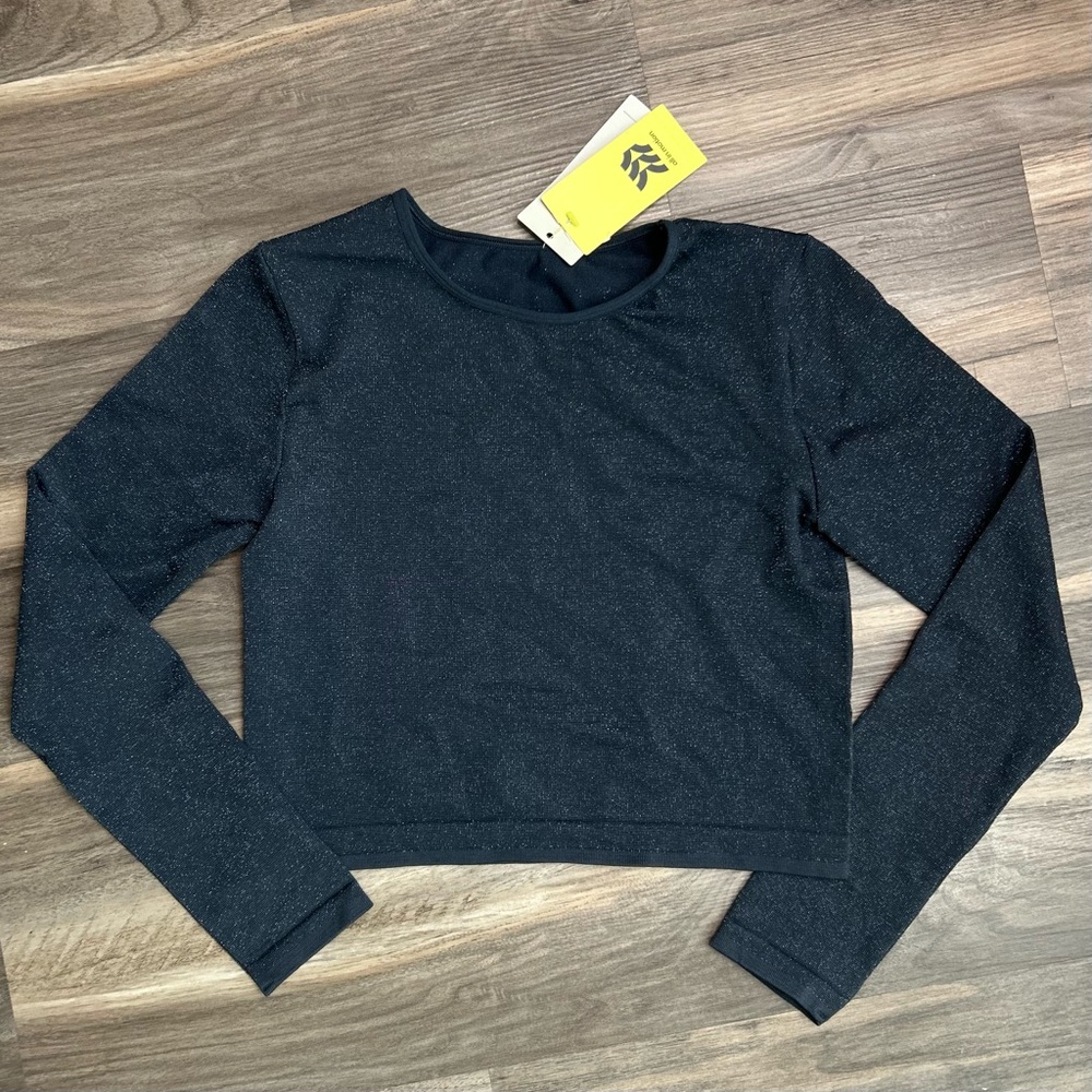 NWT All in Motion Shimmer Seamless Long Sleeve Crop Top